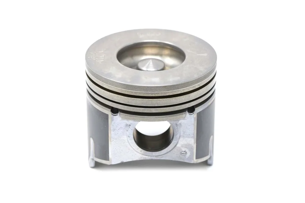 7000687 — Piston