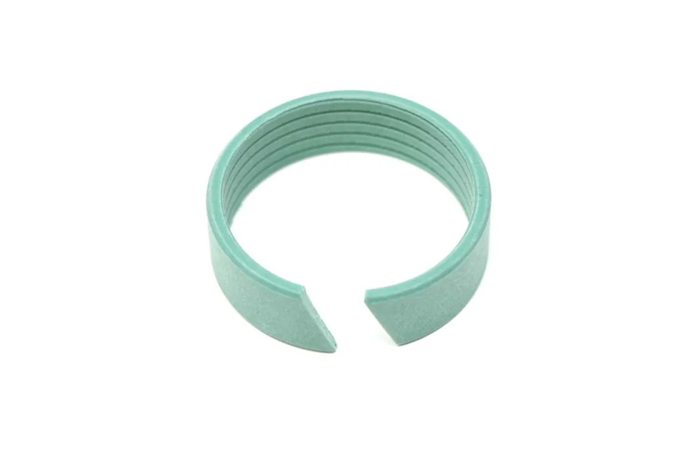 7000771 — Ring, Wear