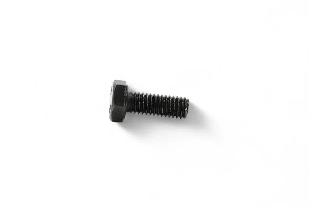 7004550 — BOLT