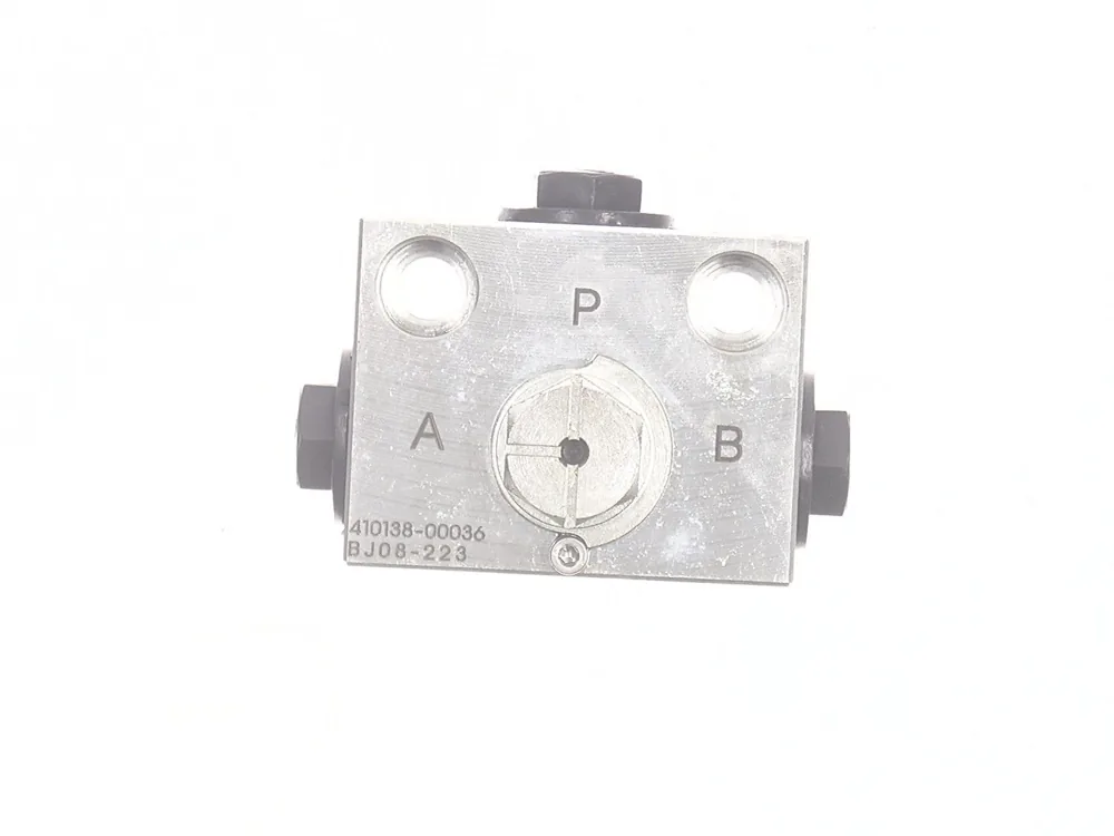7004981 — Switch Valve