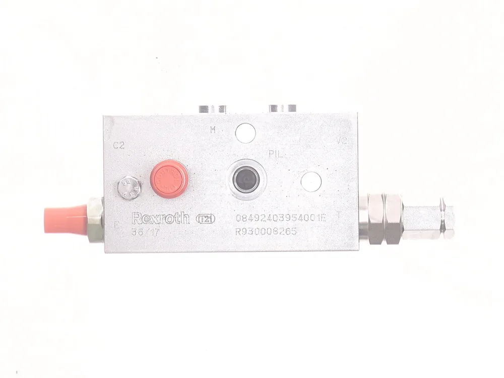 7004987 — Valve