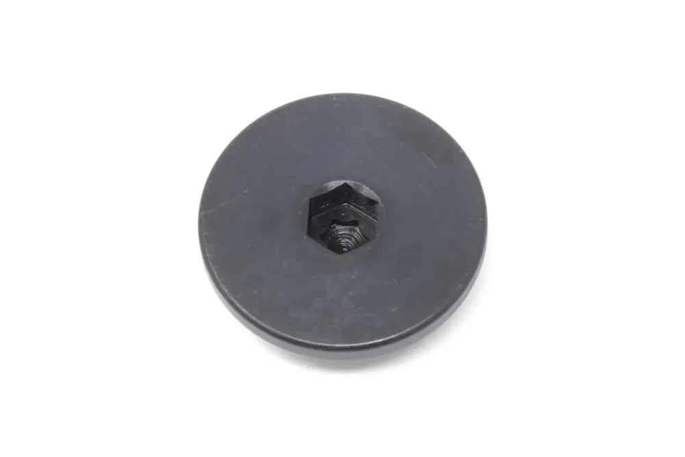 7007492 — Plug