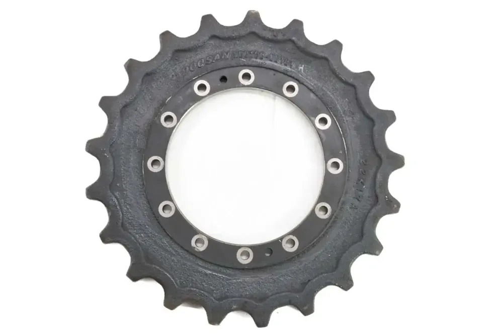 7008133 — SPROCKET