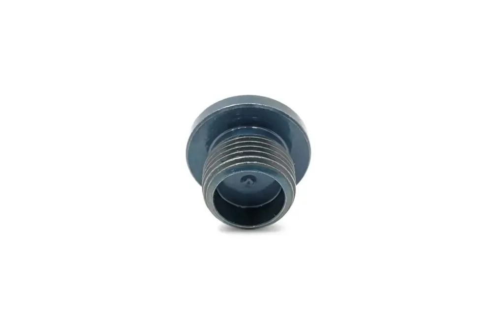 7009197 — PLUG