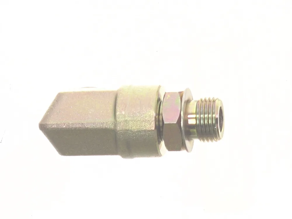 7009943 — Elbow