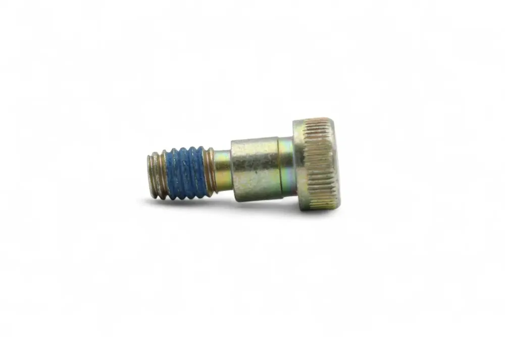 7010126 — BOLT