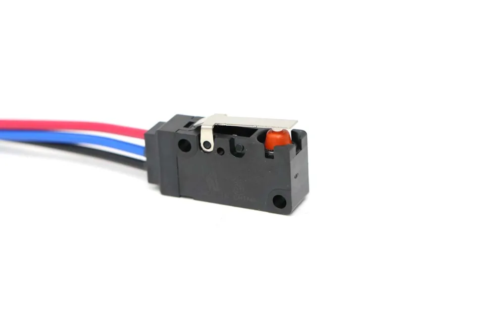 7010791 — Switch