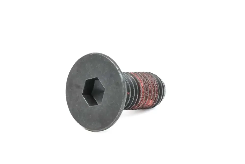 7011140 — BOLT