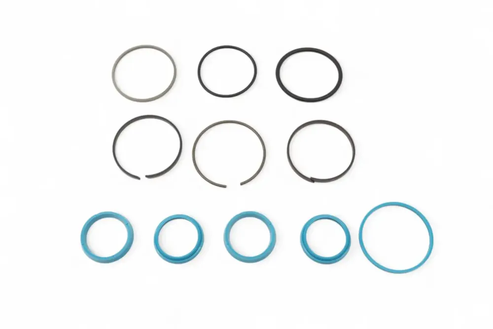 7012549 — SET OF SEALS