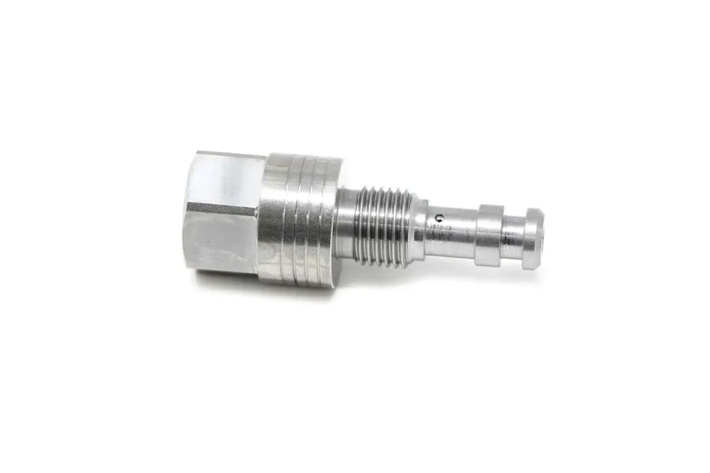 7012712 — PLUG