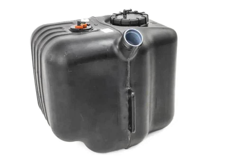 7016046 — DUEL DIESEL TANK