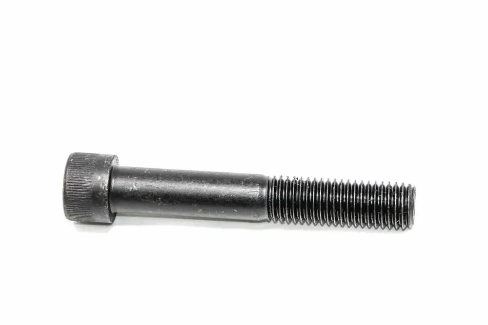 7020892 — BOLT