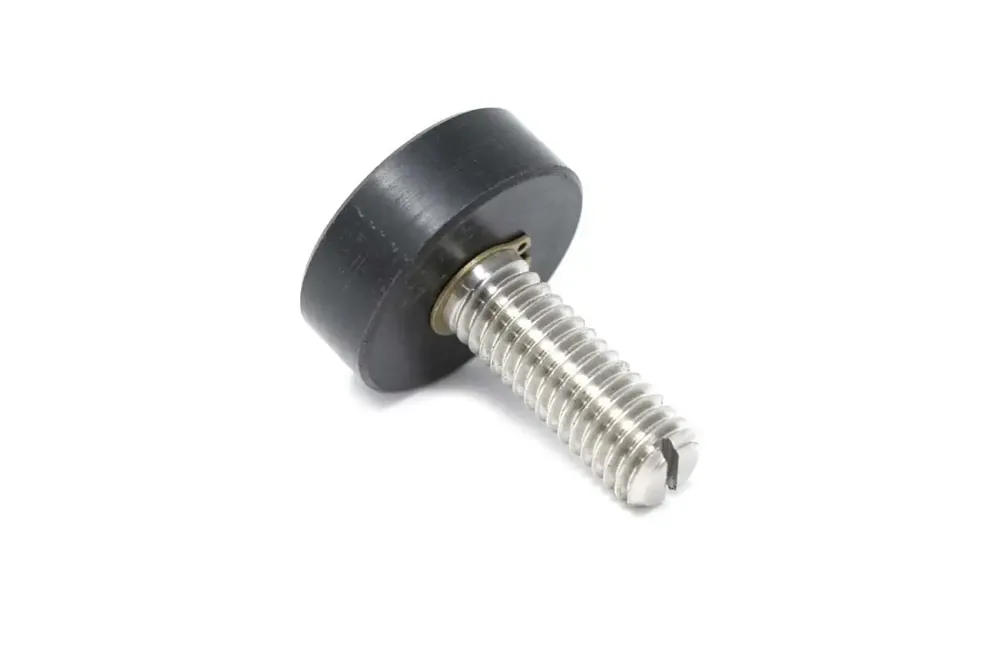 7021712 — PLUG