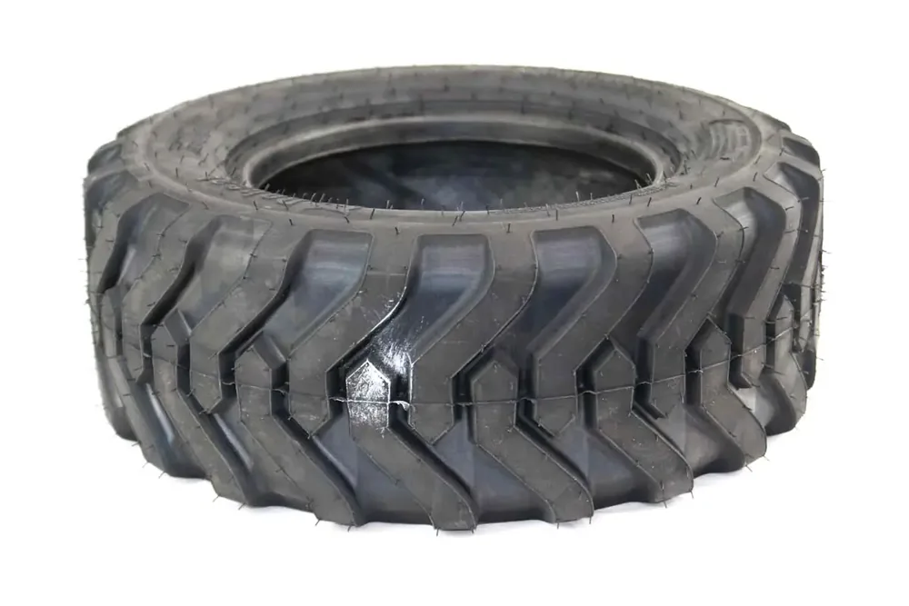 7023288 — TIRE 29X10.5-15 LUG