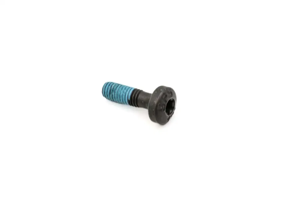 7023674 — BOLT