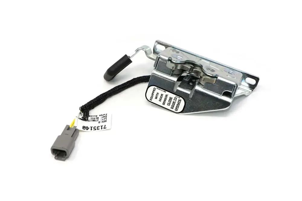 7133041 — LATCH
