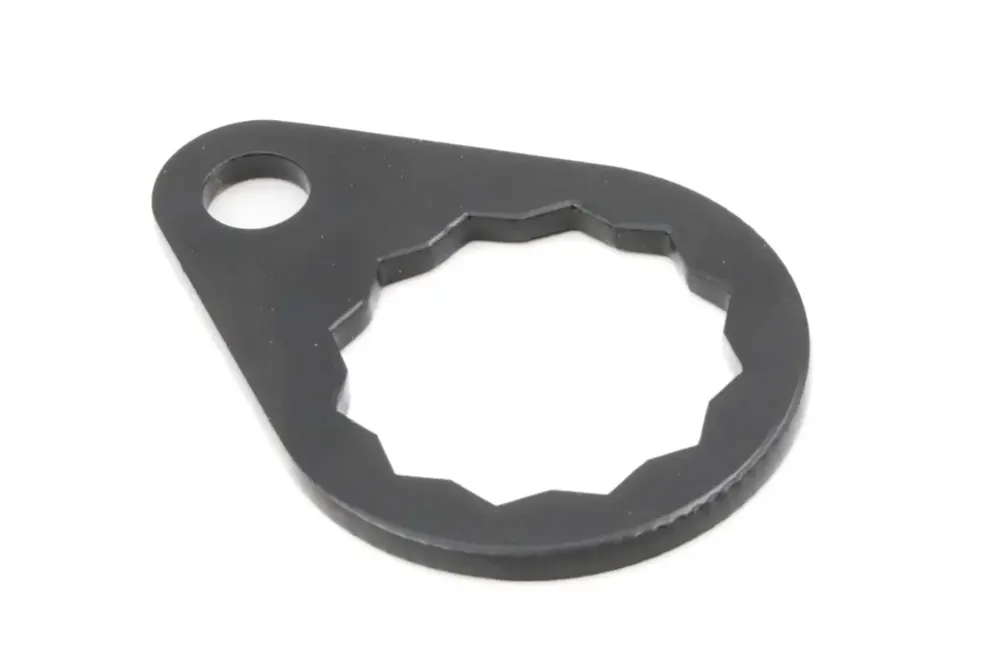 7135169 — RETAINER