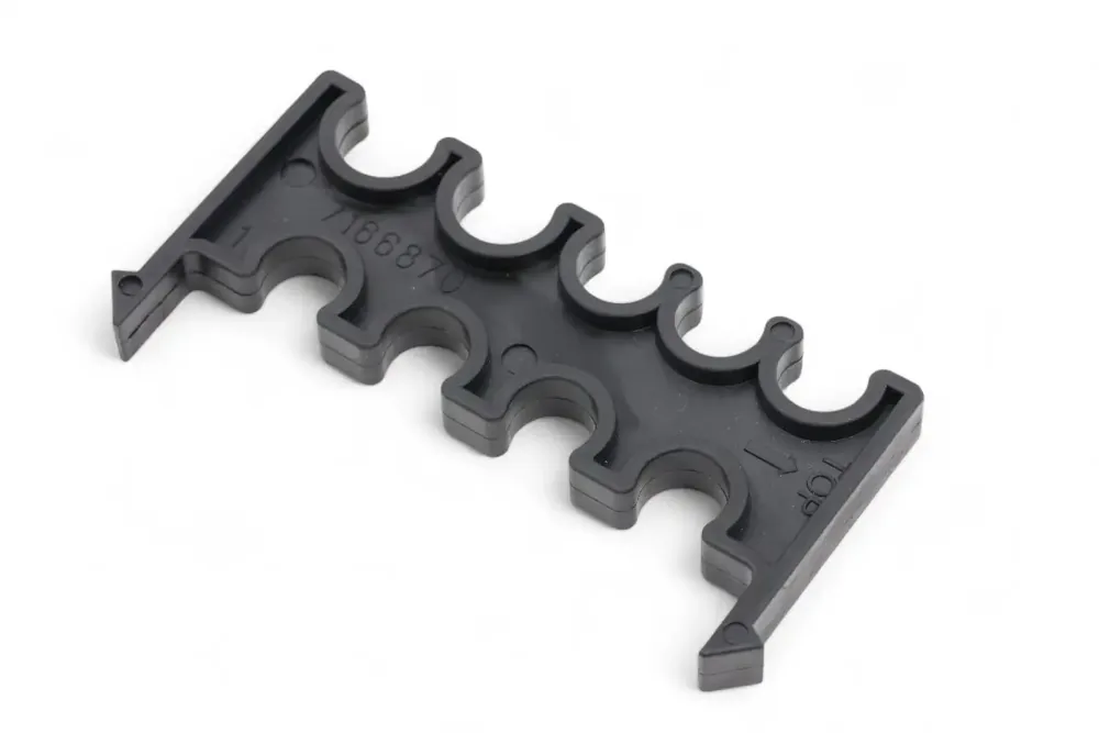 7166870 — CLIP PILOT