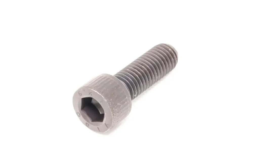 7257502 — SCREW