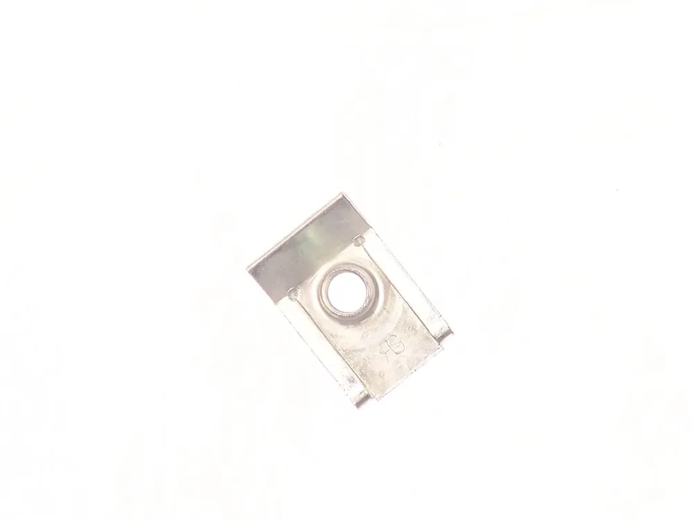 7260379 — Clip, Plastic