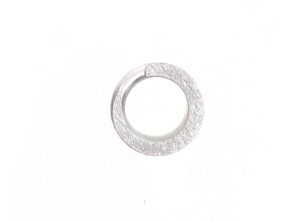 7268770 — Spring, Centering