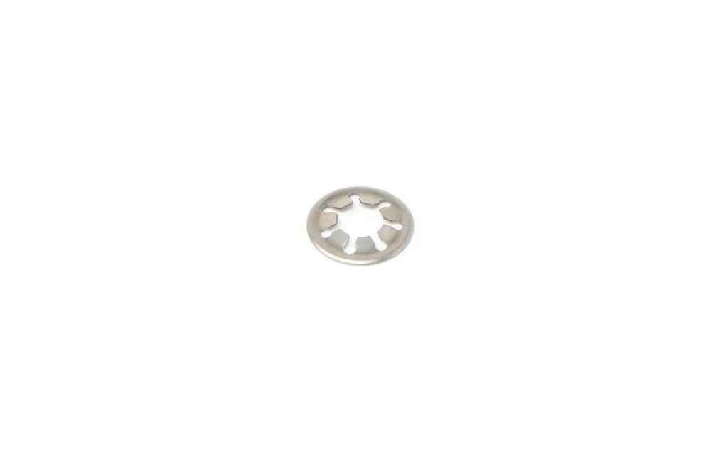7272043 — Retainer