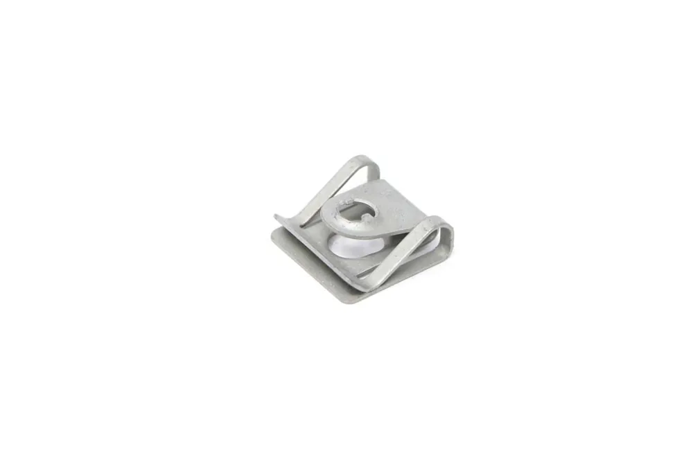 7272046 — Clip