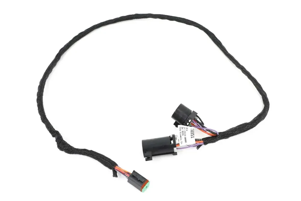 7302851 — HARNESS UR M8 E26
