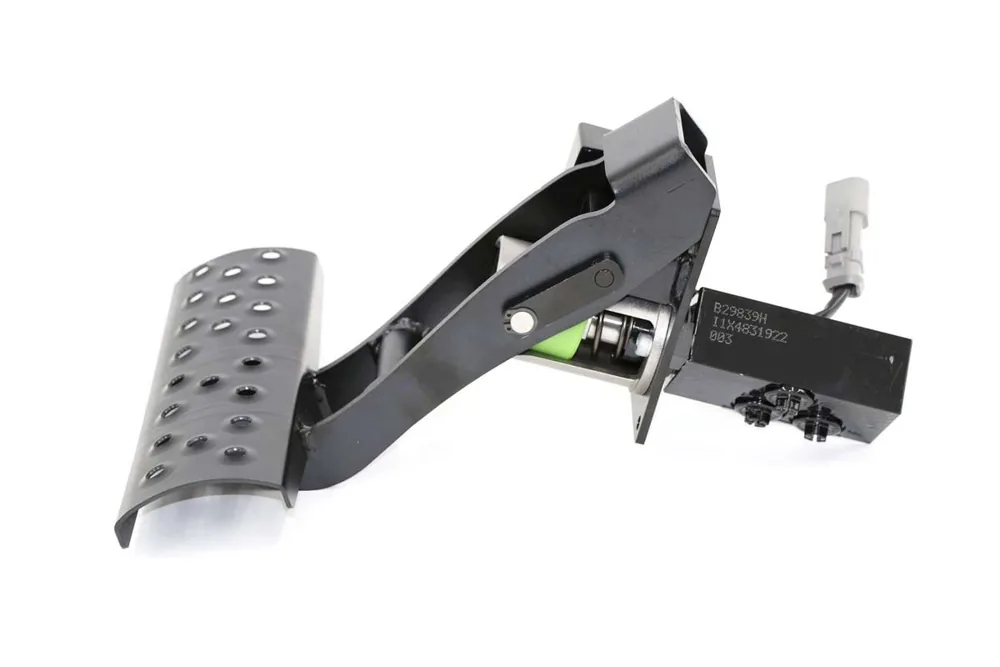 7304794 — Pedal Brake Service