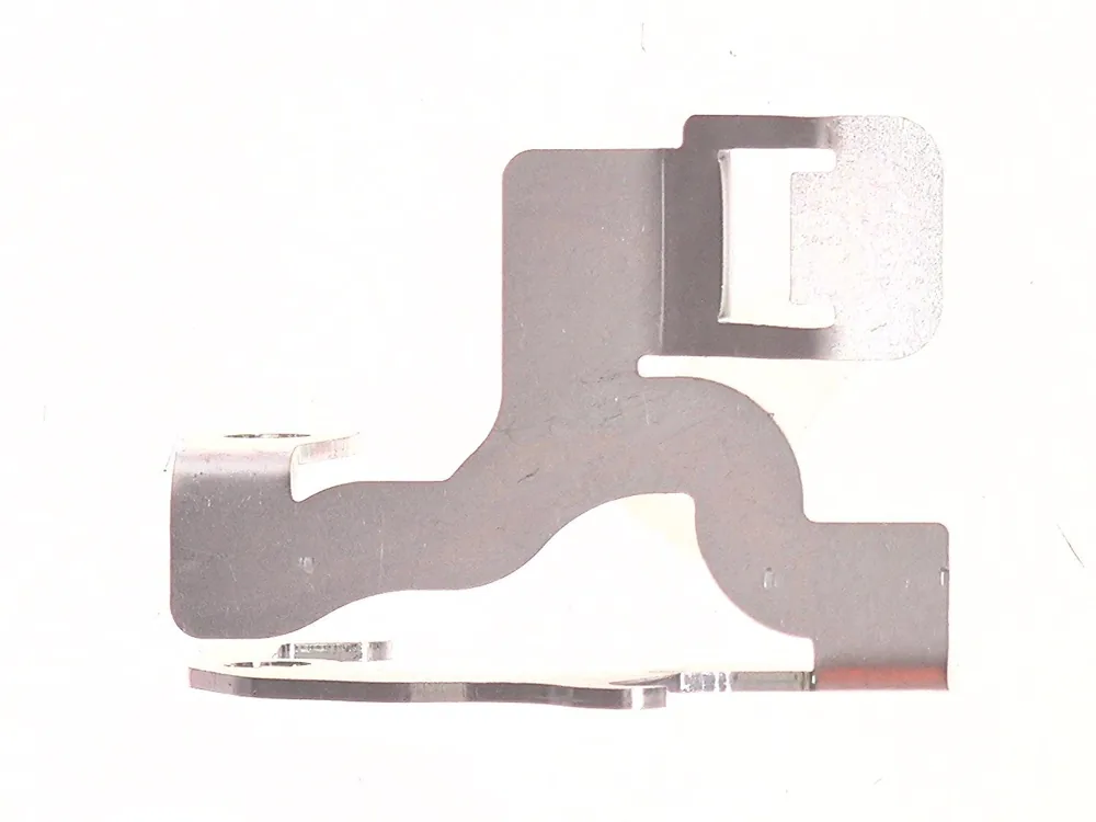 7309034 — Screen, Right-Hand