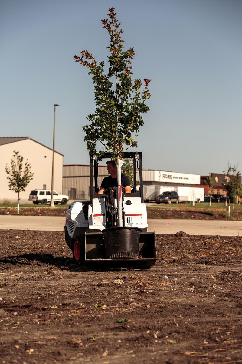 L23 Small Articulated Loader — 8