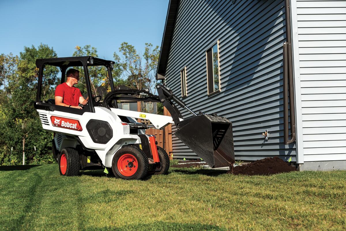 L23 Small Articulated Loader — 9